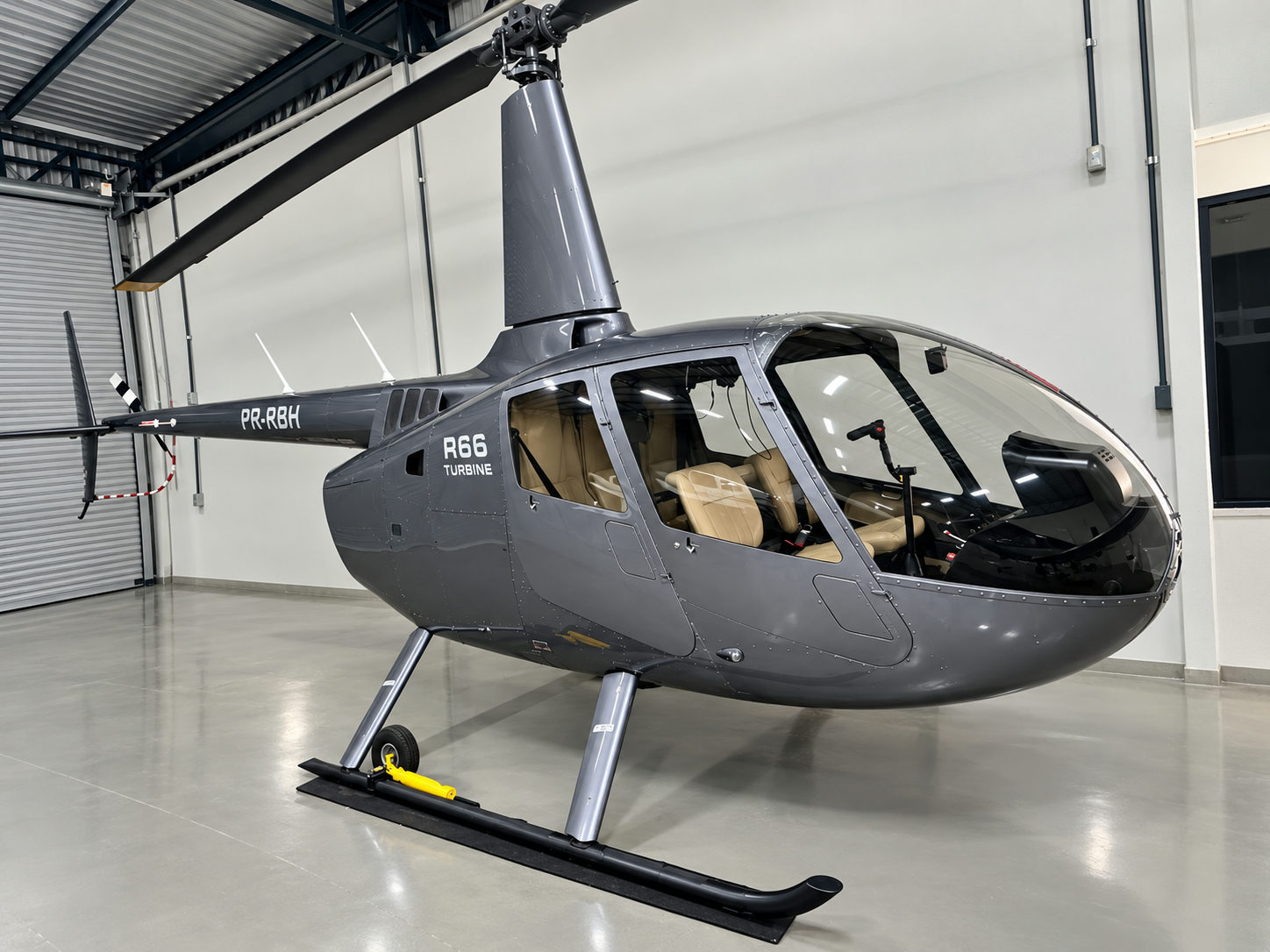 2012 Robinson R66