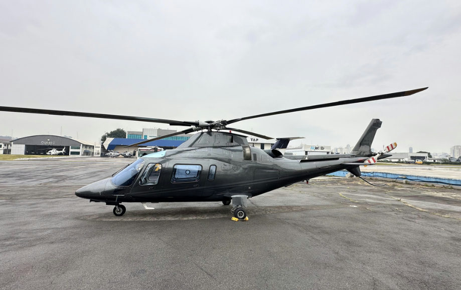 2000 Leonardo (AgustaWestland) A109E Power