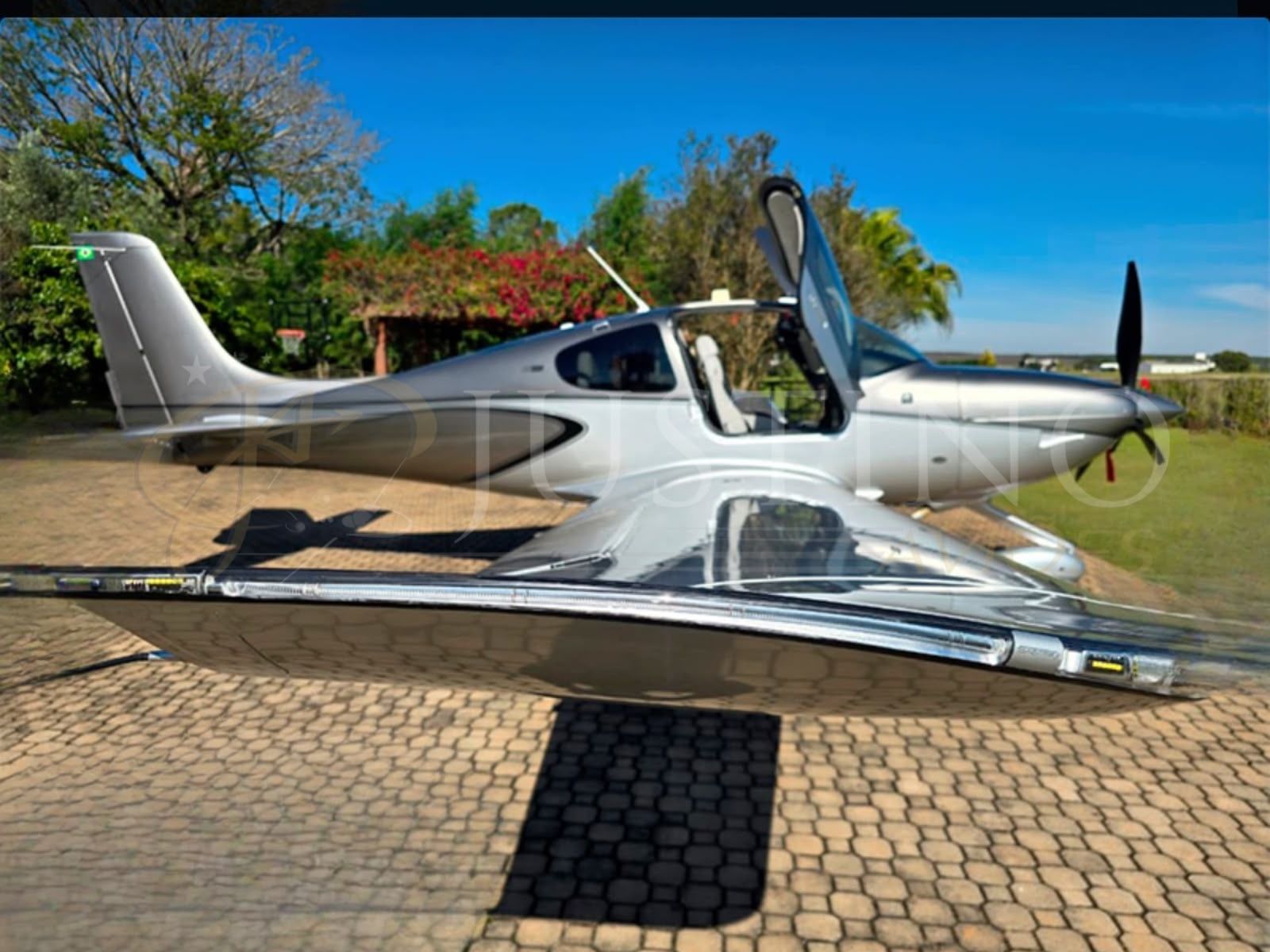 2021 Cirrus SR22 G6